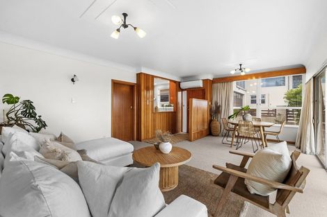 Photo of property in 10 North Terrace, Westshore, Napier, 4110