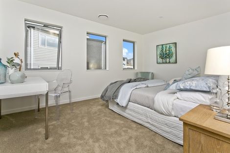 Photo of property in 102 Admirals Court Drive, Greenhithe, Auckland, 0632