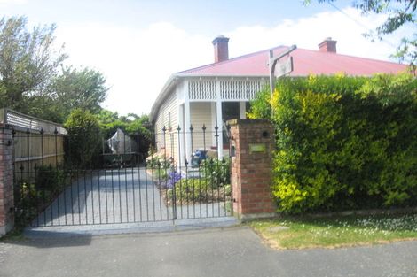Photo of property in 13 Martin Avenue, Beckenham, Christchurch, 8023