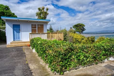 Photo of property in 132 Town Point Road, Maketu, Te Puke, 3189