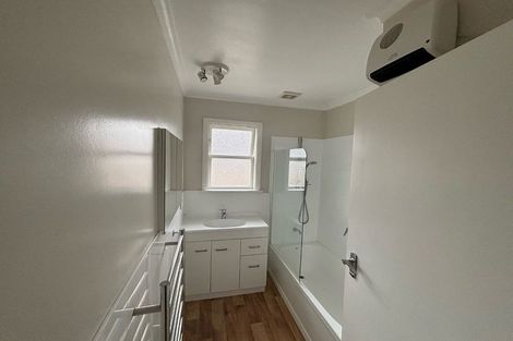 Photo of property in 31 Heretaunga Square, Silverstream, Upper Hutt, 5019