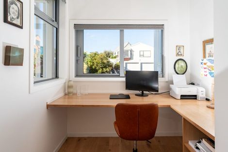 Photo of property in 6 Pine Ridge Terrace, Waikanae Beach, Waikanae, 5036