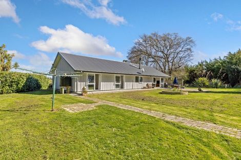 Photo of property in 36 Bridge Street, Coalgate, 7673