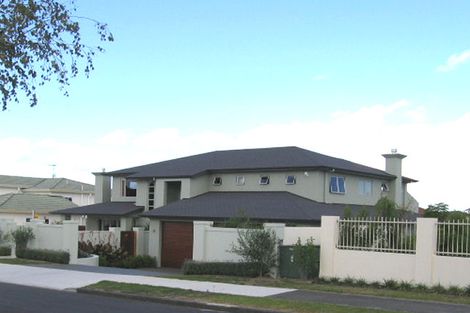 Photo of property in 11 Mistral Place, West Harbour, Auckland, 0618