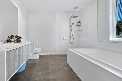 Photo of property in 222 Don Buck Road, Massey, Auckland, 0614