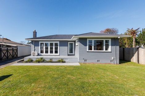 Photo of property in 12 Galway Avenue, Hokowhitu, Palmerston North, 4410