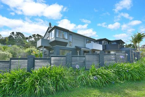 Photo of property in 1/84 Beach Road, Castor Bay, Auckland, 0620