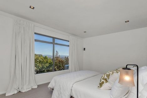 Photo of property in 1 Whisby Road, Cashmere, Christchurch, 8022