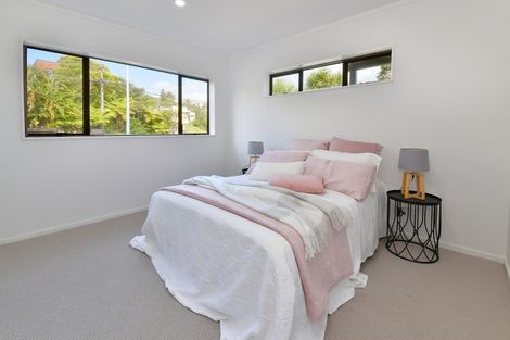 Photo of property in 1/84 Beach Road, Castor Bay, Auckland, 0620