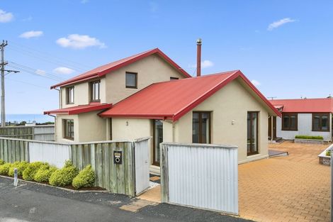 Photo of property in 32 Bath Street, Brighton, Dunedin, 9035