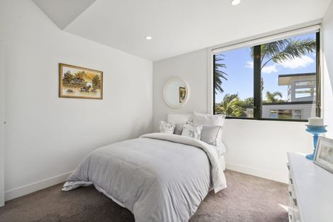 Photo of property in 2/2 The Esplanade, Campbells Bay, Auckland, 0630