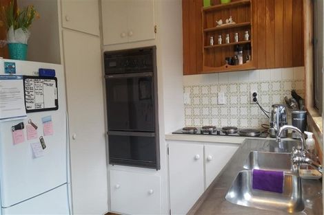 Photo of property in 18 Hillcrest Road, Hatfields Beach, Orewa, 0931