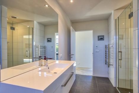 Photo of property in 2a Niger Street, Wanaka, 9305