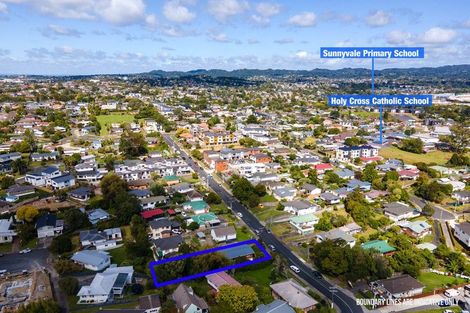 Photo of property in 19 Kereru Street, Henderson, Auckland, 0612