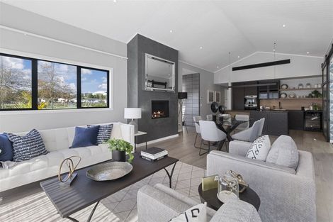 Photo of property in 33 Kikorangi Drive, Wainui, Silverdale, 0992