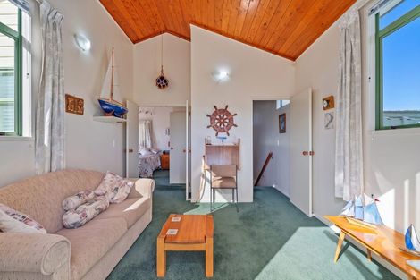 Photo of property in 19 Martin Place, Cooks Beach, Whitianga, 3591