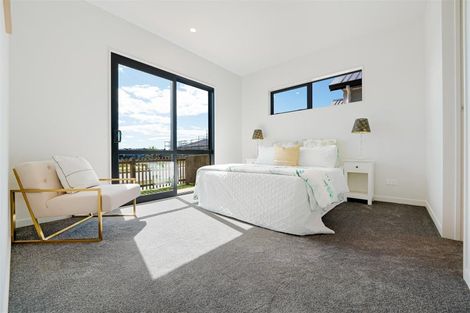 Photo of property in 52 Whakairo Crescent, Gulf Harbour, Whangaparaoa, 0930