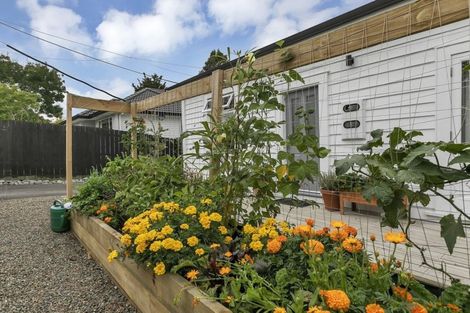 Photo of property in 83 Beach Haven Road, Beach Haven, Auckland, 0626