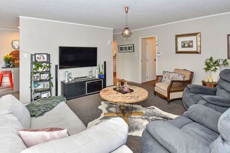 Photo of property in 30 Lorelei Place, Opaheke, Papakura, 2113