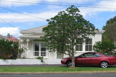 Photo of property in 126 Victoria Road, Devonport, Auckland, 0624
