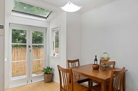 Photo of property in 118 Old Farm Road, Hamilton East, Hamilton, 3216