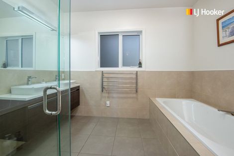 Photo of property in 100 Wingatui Road, Mosgiel, 9024