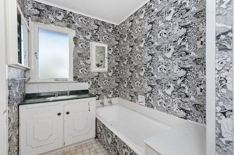 Photo of property in 10 Casper Street, Fairfield, Hamilton, 3214