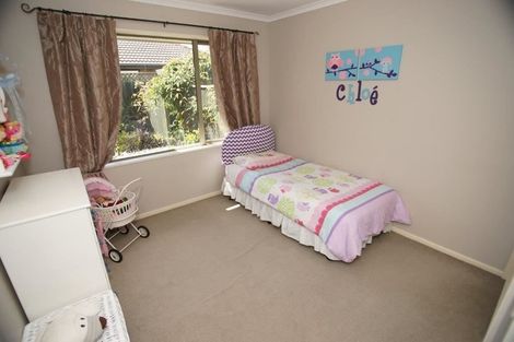 Photo of property in 1 Bayliss Close, Northwood, Christchurch, 8051