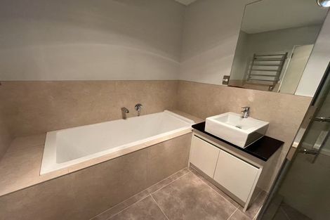 Photo of property in 62 Bordeaux Parade, Te Atatu South, Auckland, 0610