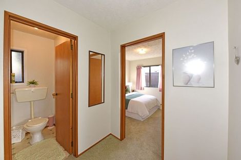 Photo of property in 3/9b Prestons Road, Redwood, Christchurch, 8051