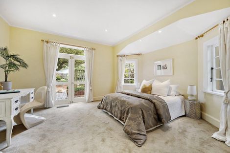 Photo of property in 151 Marine Parade, Eastbourne, Lower Hutt, 5013