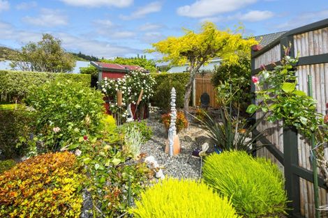 Photo of property in 11a Ormrod Grove, Riverstone Terraces, Upper Hutt, 5018