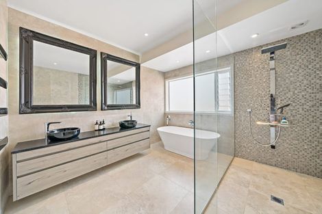 Photo of property in 41 Regina Street, Westmere, Auckland, 1022