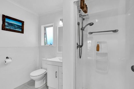 Photo of property in 24 Moulton Street, Moturoa, New Plymouth, 4310