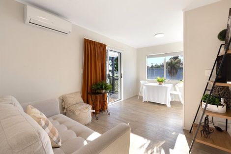 Photo of property in 2/198 Windermere Drive, Poike, Tauranga, 3112