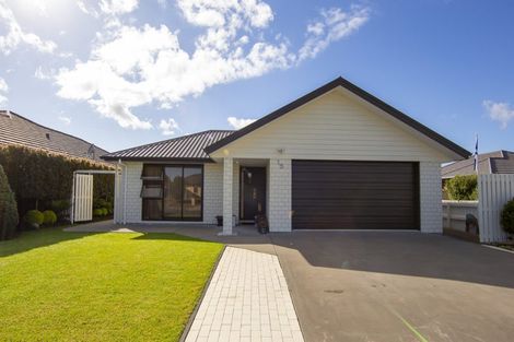 Photo of property in 15 Celtic Place, Waipu, 0510