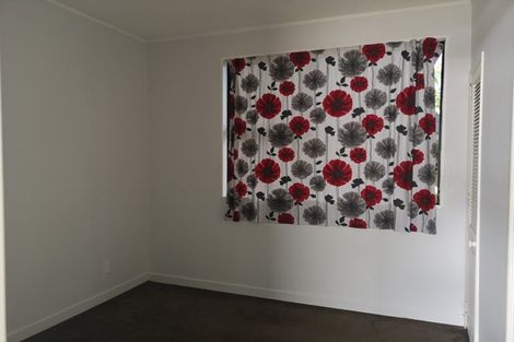 Photo of property in 1/12 Tonar Street, Northcote, Auckland, 0627