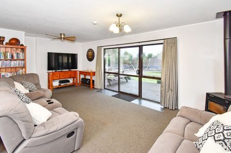Photo of property in 7 Glenbrook Road, Karaka, Papakura, 2580