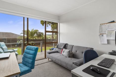 Photo of property in 25 Waikite Road, Welcome Bay, Tauranga, 3112