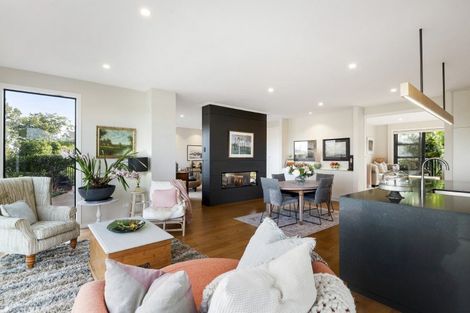 Photo of property in 25a Pohutukawa Avenue, Shelly Park, Auckland, 2014