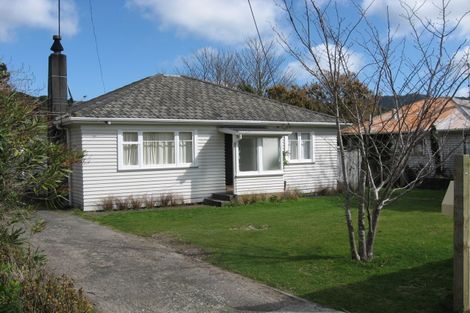 Photo of property in 16 Homedale Road, Wainuiomata, Lower Hutt, 5014