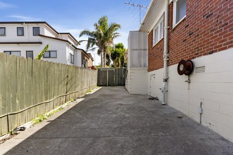 Photo of property in 16b Grassways Avenue, Pakuranga, Auckland, 2010