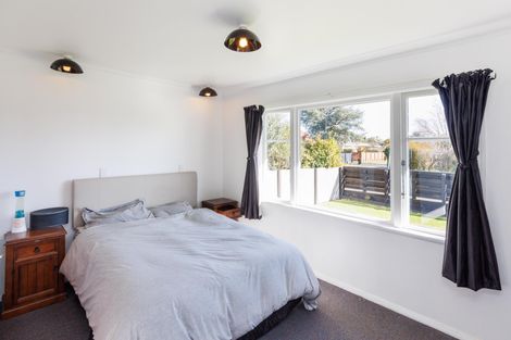 Photo of property in 12 Galway Avenue, Hokowhitu, Palmerston North, 4410