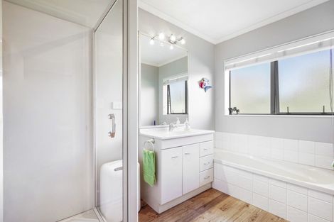 Photo of property in 238 Eureka Road, Eureka, Hamilton, 3287