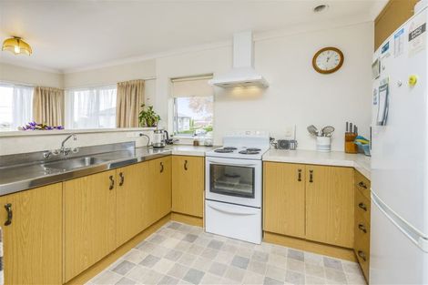 Photo of property in 2/1 West Street, Papakura, 2110