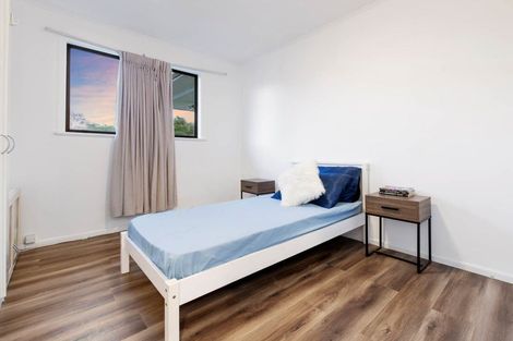 Photo of property in 24 Resolute Way, Papakura, 2110