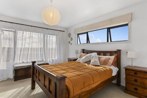 Photo of property in 2 Cherry Lane, Acacia Bay, Taupo, 3330