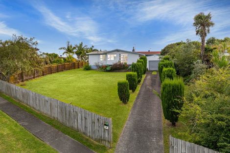 Photo of property in 69 Killarney Avenue, Torbay, Auckland, 0630