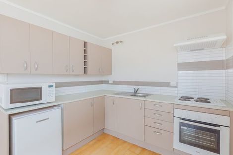 Photo of property in 34 Southern Cross Crescent, Island Bay, Wellington, 6023