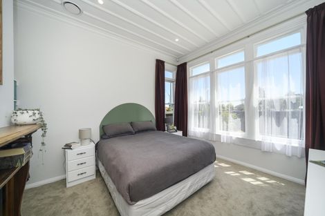 Photo of property in 84 Featherston Street, Takaro, Palmerston North, 4412